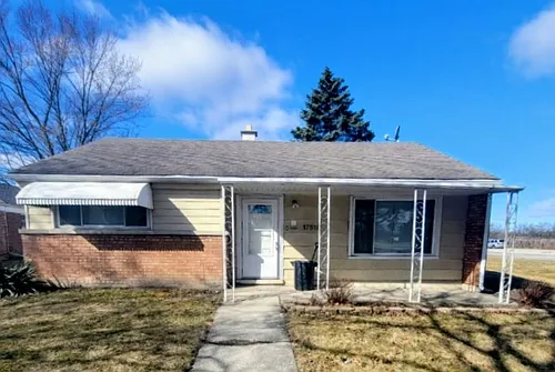 17510 Lincoln Ave Photo 1