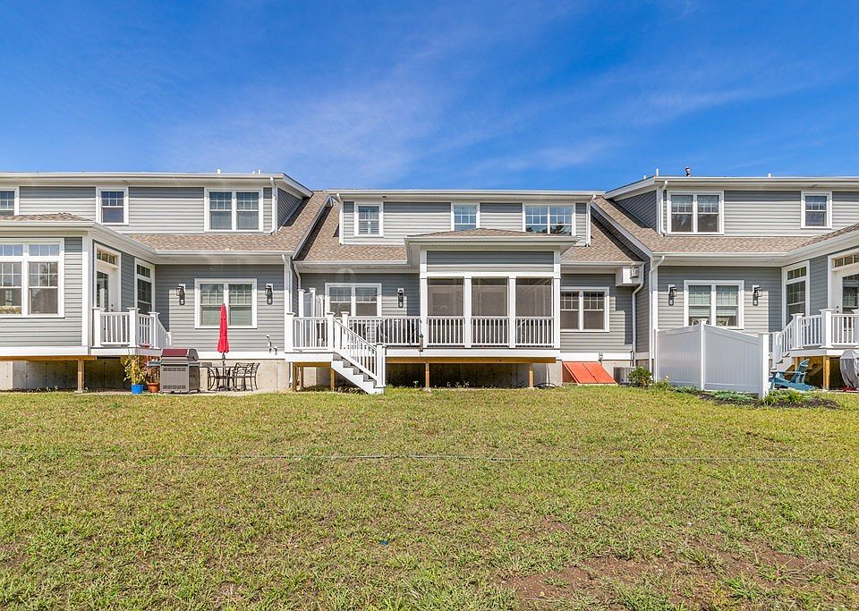 22 Canter Brook Ln 22, Hamilton, MA 01982 Zillow