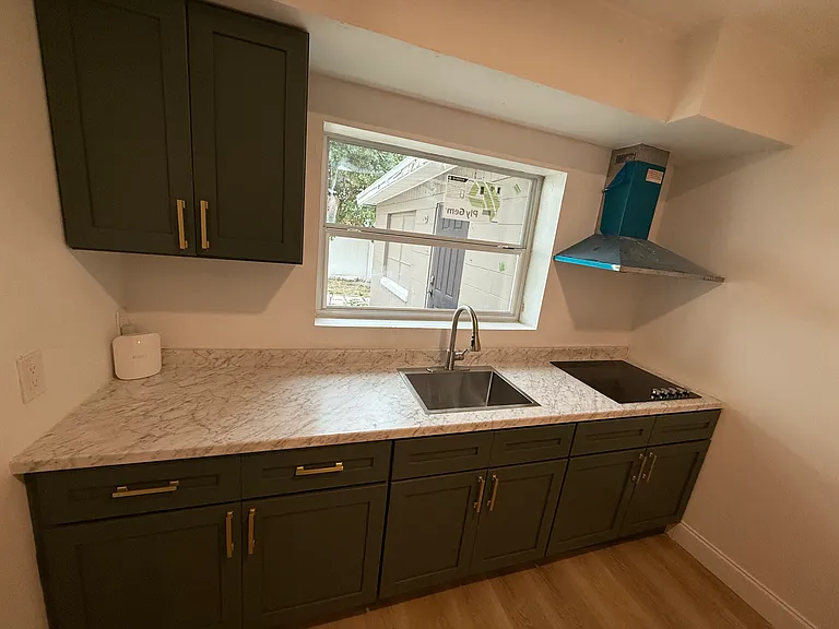 Crystal Ct W — Photo 6