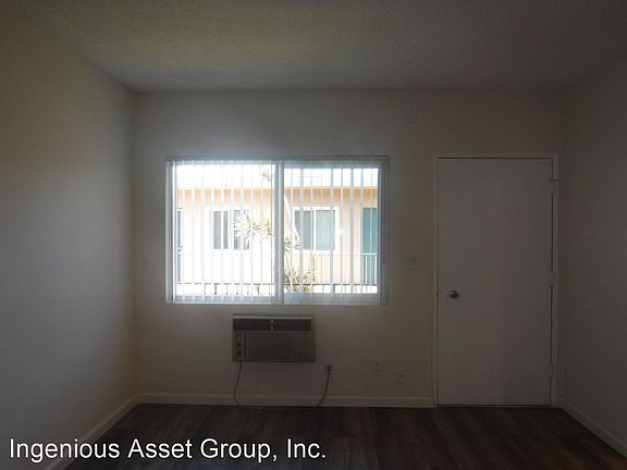 5th image of 360 W Chevy Chase Dr #8255052