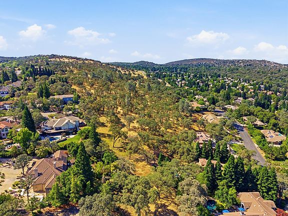 4th image of 1100 Firth Way