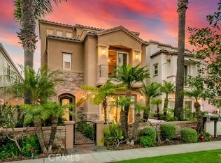 225 11th St, Huntington Beach, CA 92648