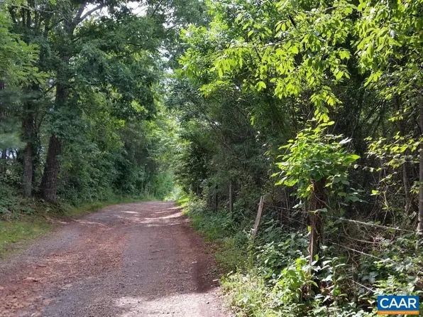 4110 Wild Deer Ln, North Garden, VA 22959