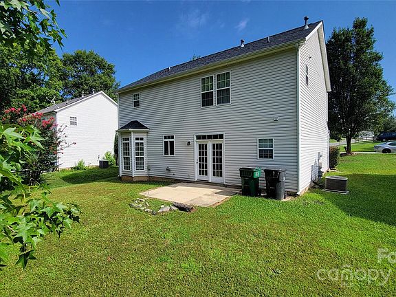 3rd image of 9529 Green Apple Dr