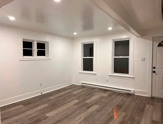 3 bed, 948 sqft, $2,250 — Photo 2