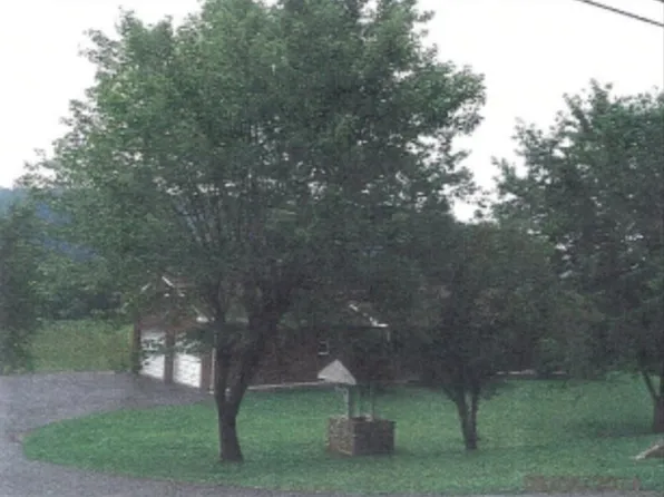 243 State Route 784, South Shore, KY 41175