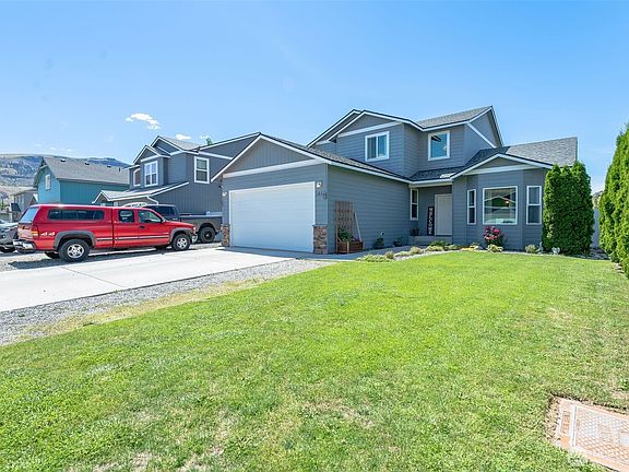 2nd image of 1450 Denny Place