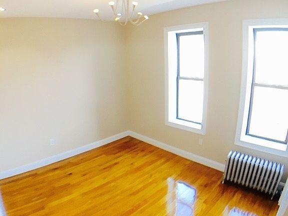 5th image of 2525 Bedford Ave #B12