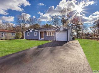264 Vanderbilt Ave, Brentwood, NY 11717