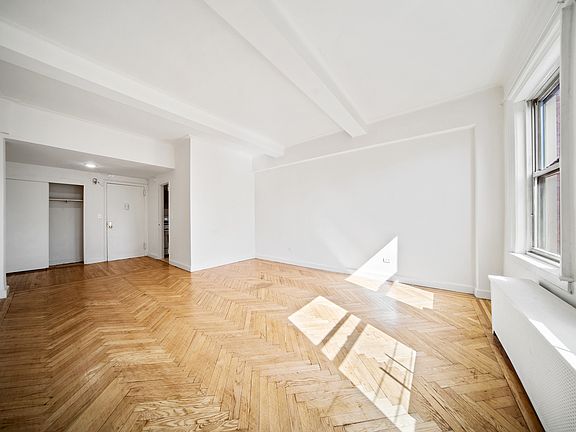 2nd image of 127 W 79th St #16B