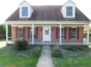404 Indian Manor Dr, Leesport, PA 19533
