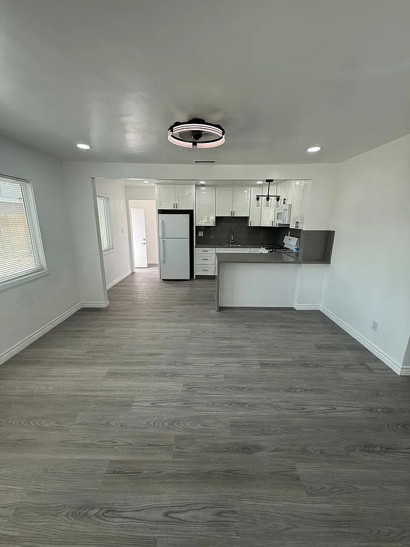 Beautiful Fully Renovated Home El Cajon — Photo 3