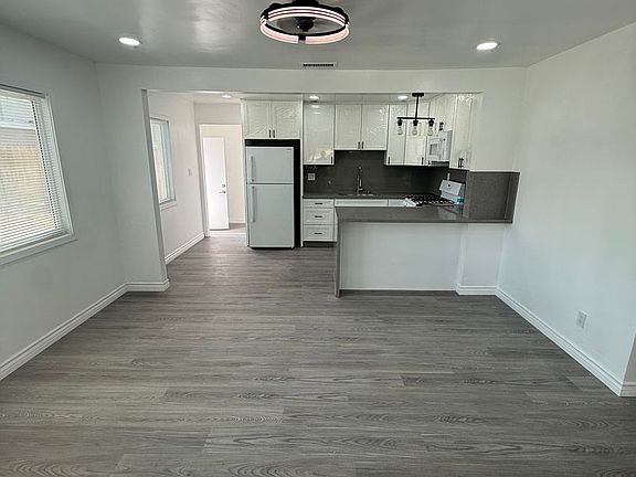 3rd image of 370 Richfield Ave