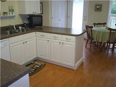 3rd image of 159 Heatherwood Ct NW