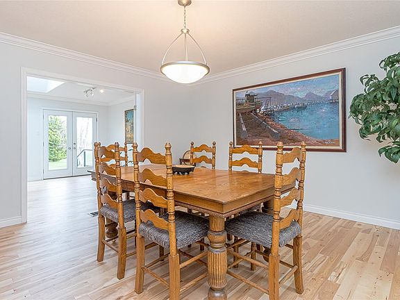 5th image of 1023 Harlequin Rd