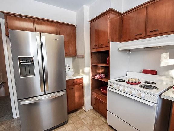 5th image of 4418 E Blackstone Ct