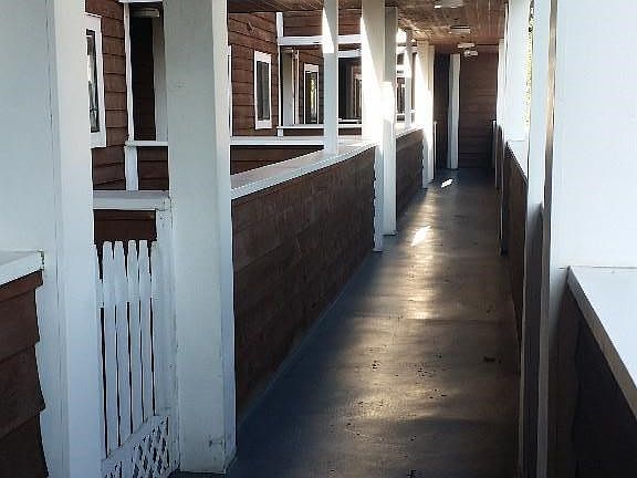2nd image of 6545 Reseda Blvd Unit 16