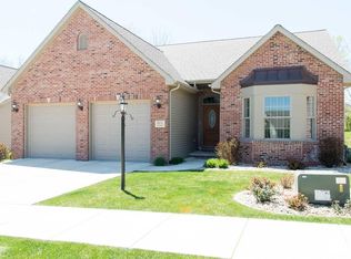 7531 Walnut Bend Dr, Peoria, IL 61614
