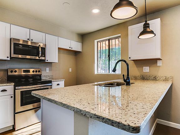 4th image of 6641 N Starshine Dr