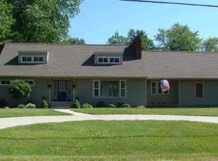 2711 Leland Dr, Jackson, MI 49203