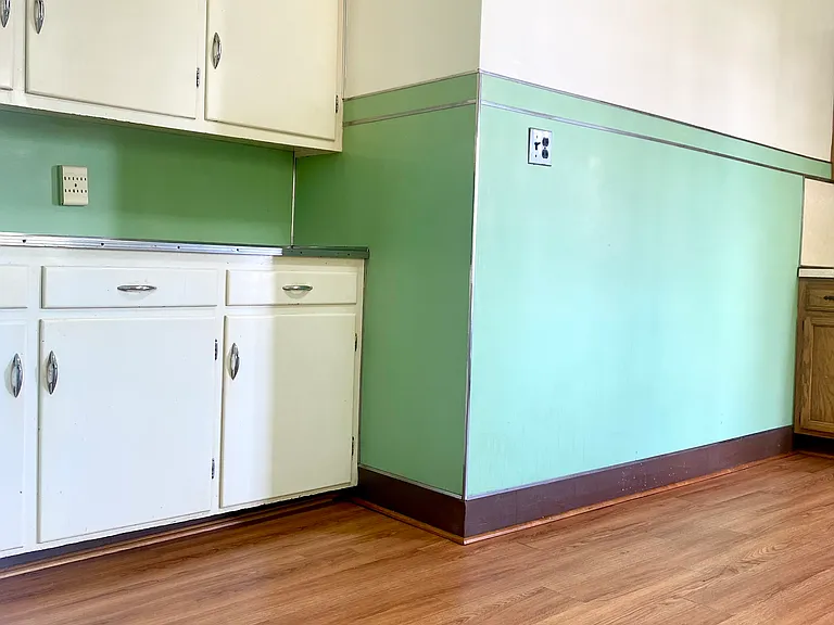 2 Green Ave — Photo 10
