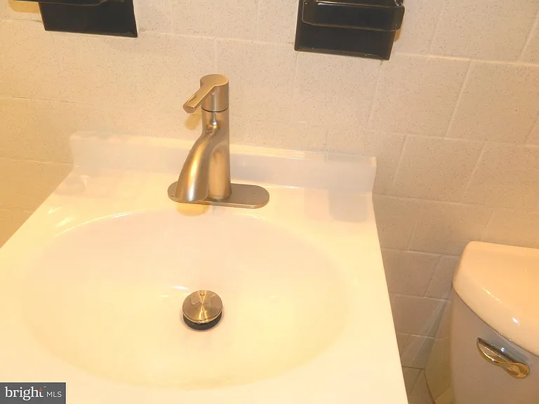 513 12th St NE #9 — Photo 26