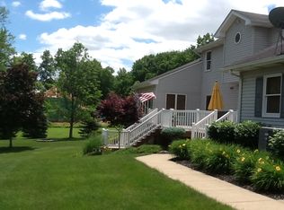 174 Center Church Rd, Grove City, PA 16127