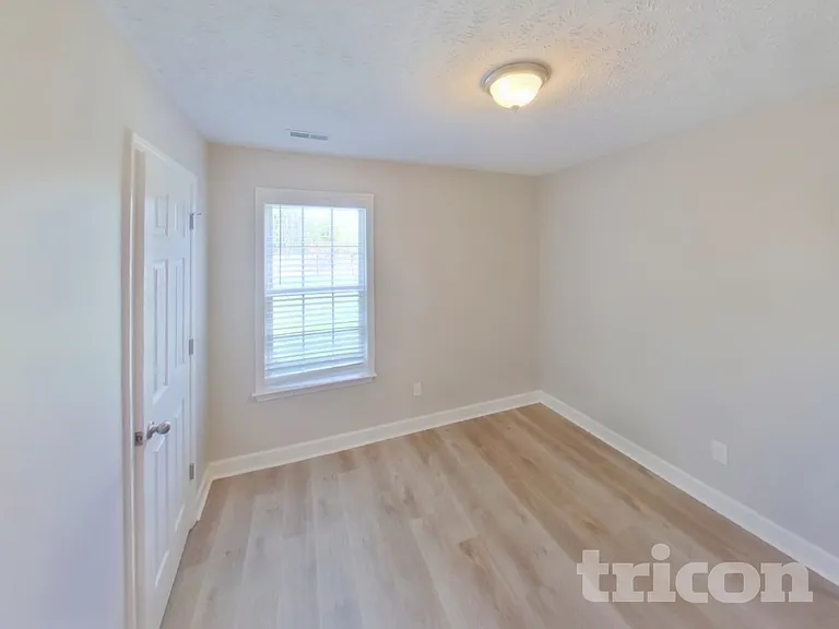 1024 Stratus Dr — Photo 13