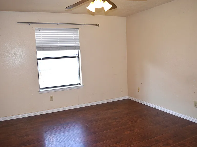 1806 Family Cir — Photo 18
