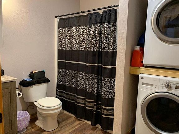 4th image of 108 Stockwell St #108A