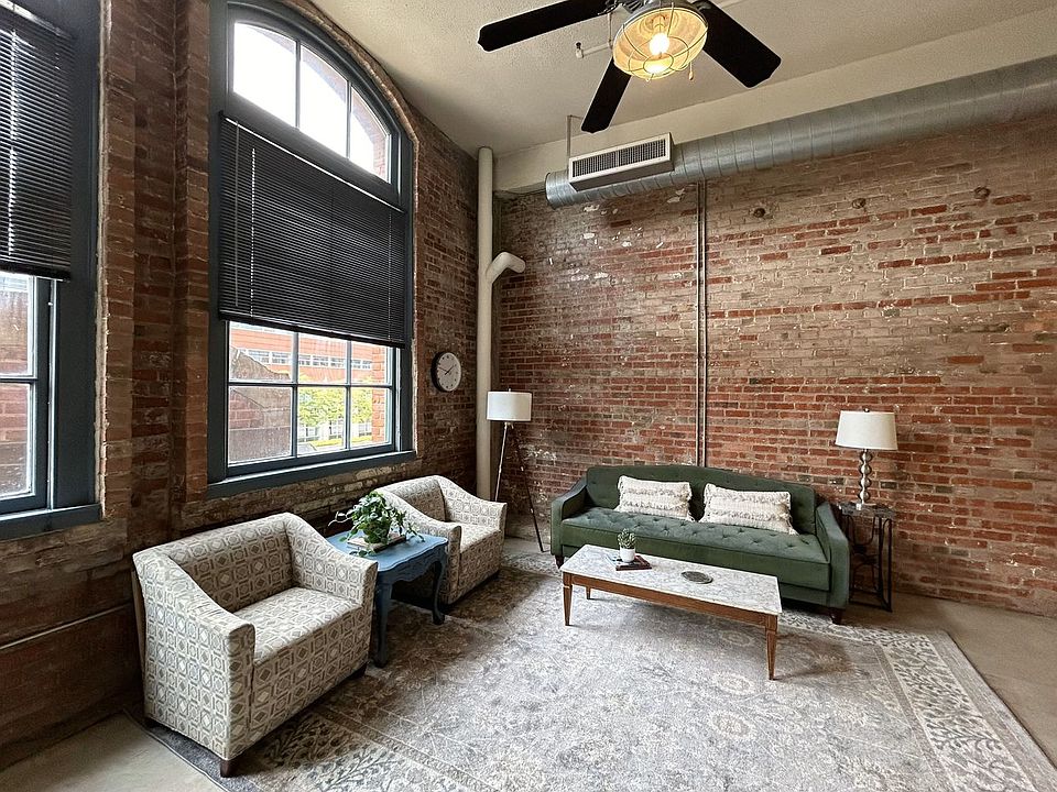 1st image of 1900 Superior Ave E Suite 334