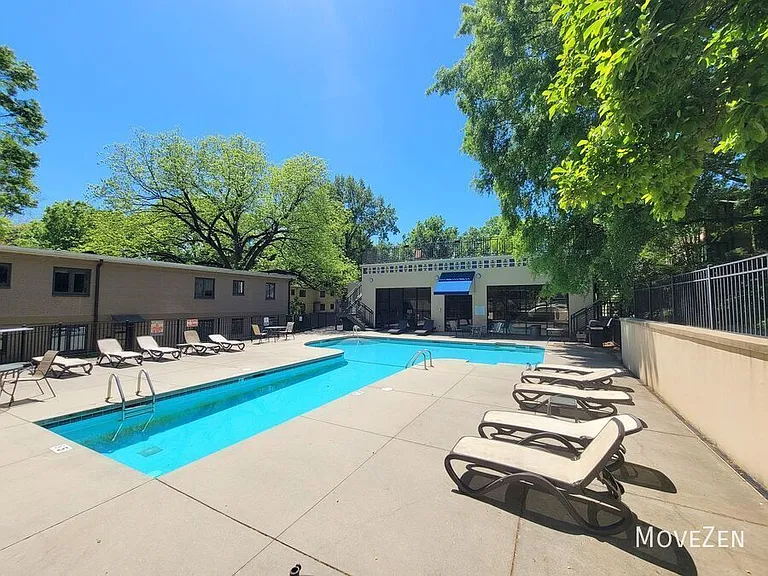 2425 Vail Ave #A19 — Photo 10