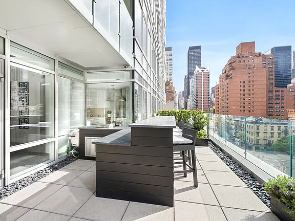 3rd image of 310 E 53rd St APT 6B