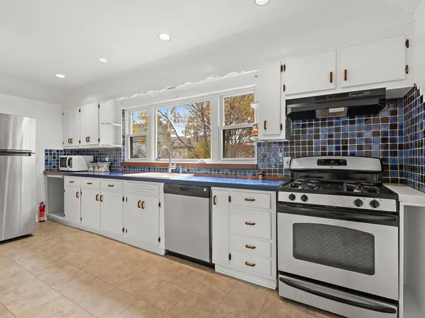 97 Riverview Avenue image 4 of 18