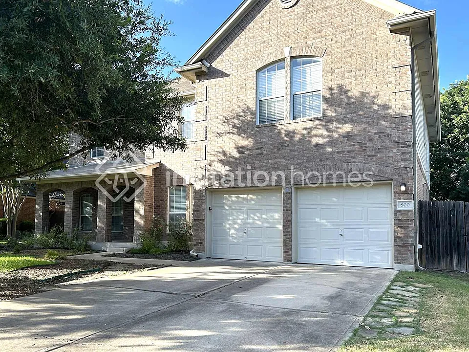 800 Stevenage Dr