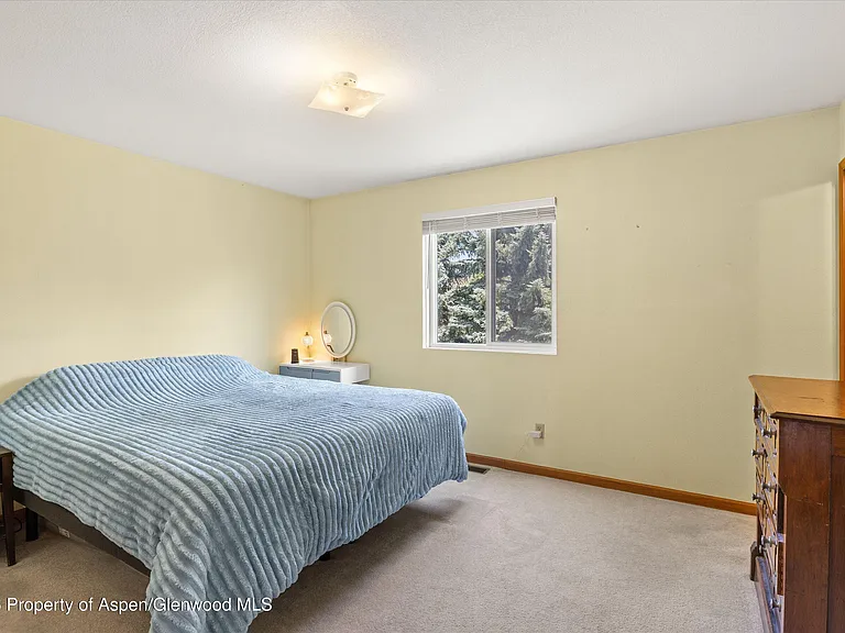 382 Summit Dr — Photo 12