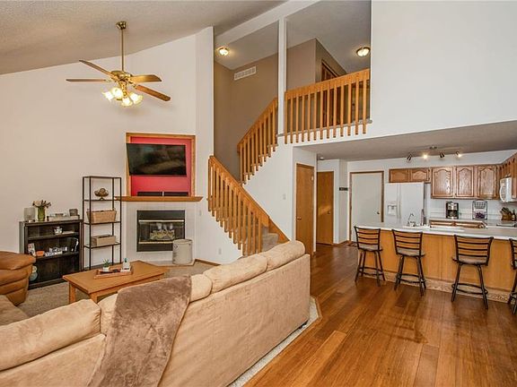 4th image of 2534 NW Heritage Ave