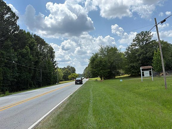 2nd image of 1935 Flat Shoals Rd SE