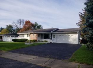 3 Noel Dr, Rochester, NY 14606
