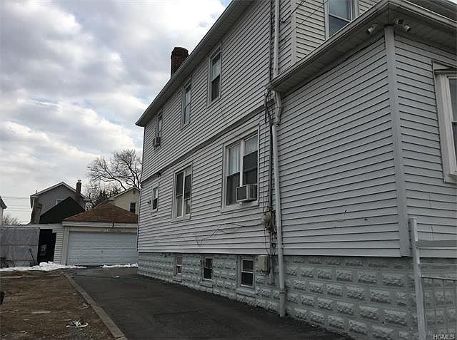 2nd image of 2250 Turnbull Ave