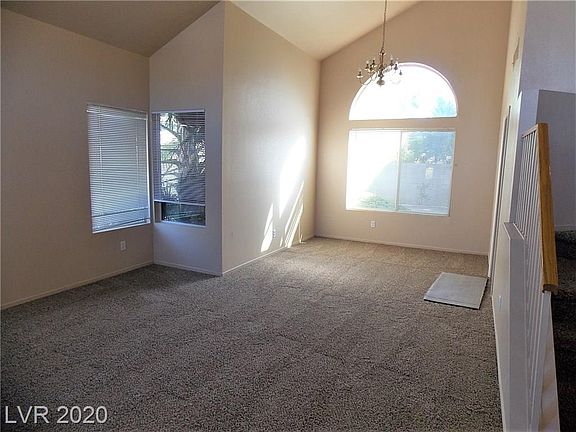 2nd image of 1209 Red Hollow Dr