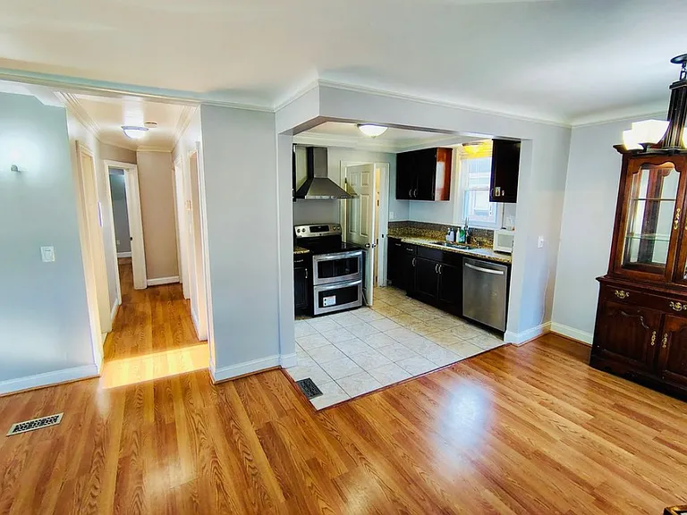 8781 Albany Ave — Photo 2