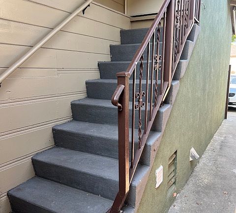 5th image of 912 Westmont Dr #B