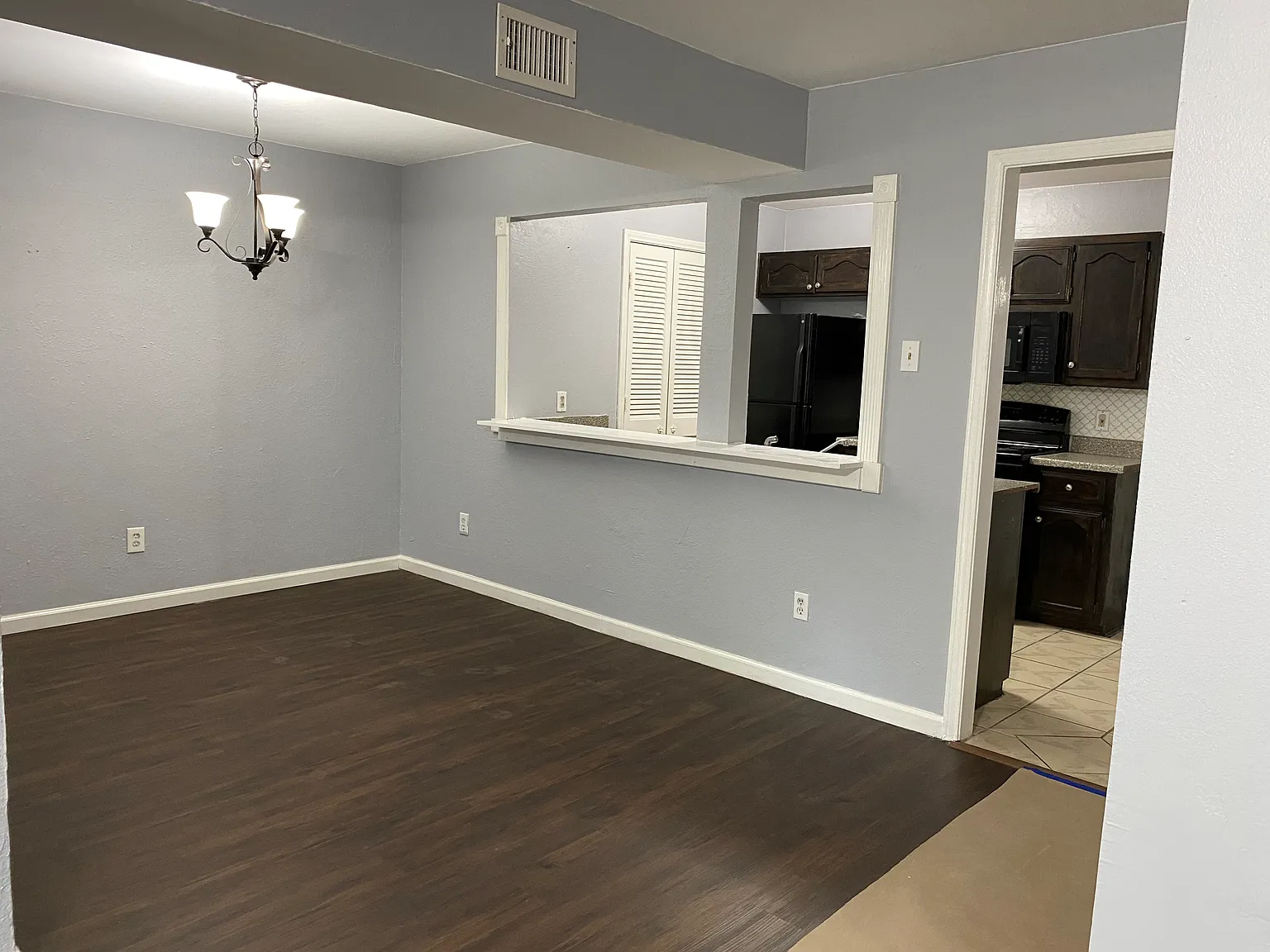 3 bed, 1.5 bath, 1318 sqft, $1,889 — Photo 4