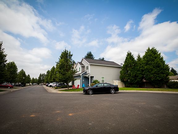 4th image of 12512 NE 70th Cir