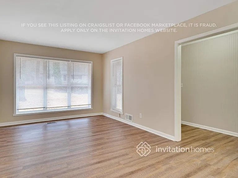 1421 Dennis Dr — Photo 3