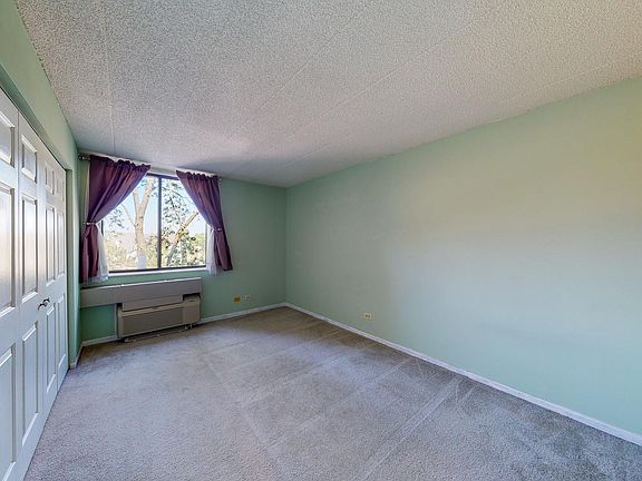 5th image of 75 Kristin Cir APT 407
