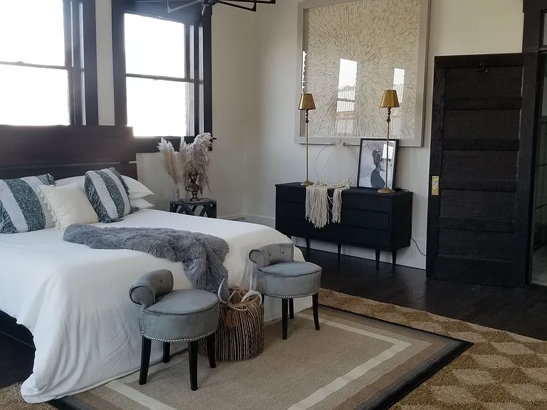 2 bed, 2.0 bath, 1600 sqft, $2,500 — Photo 73