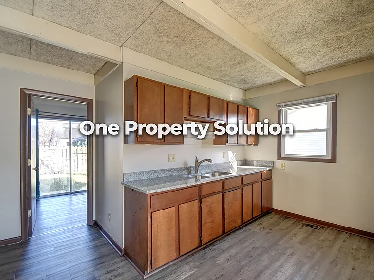 1335 E Logan St #1335 — Photo 7