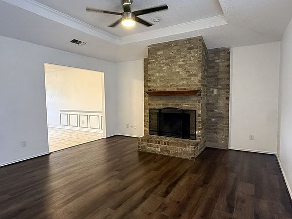 4th image of 3416 Lillie St